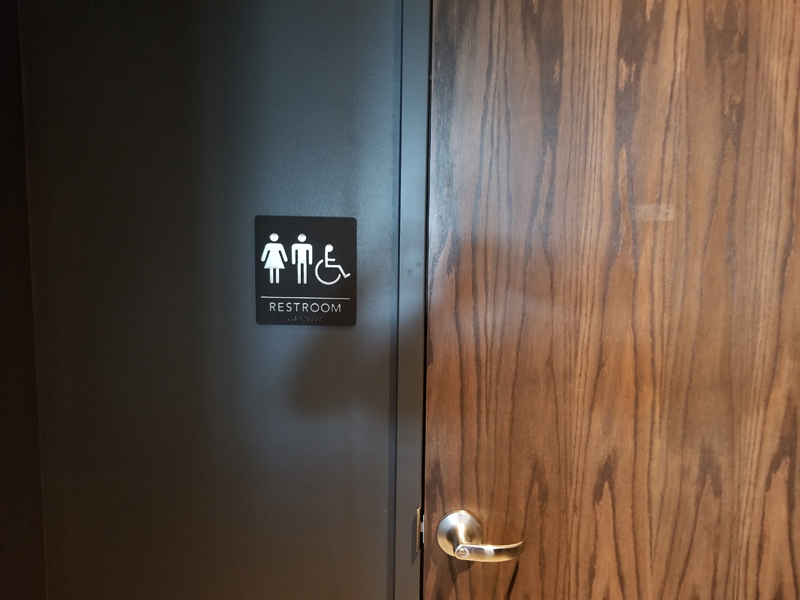 starbucks_restroom_01.jpg