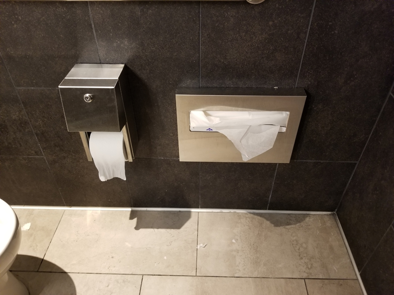 starbucks_restroom_03.jpg