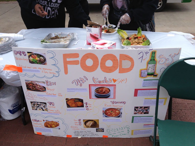 UNT Korean Spring Festival 에서 제공된 음식들